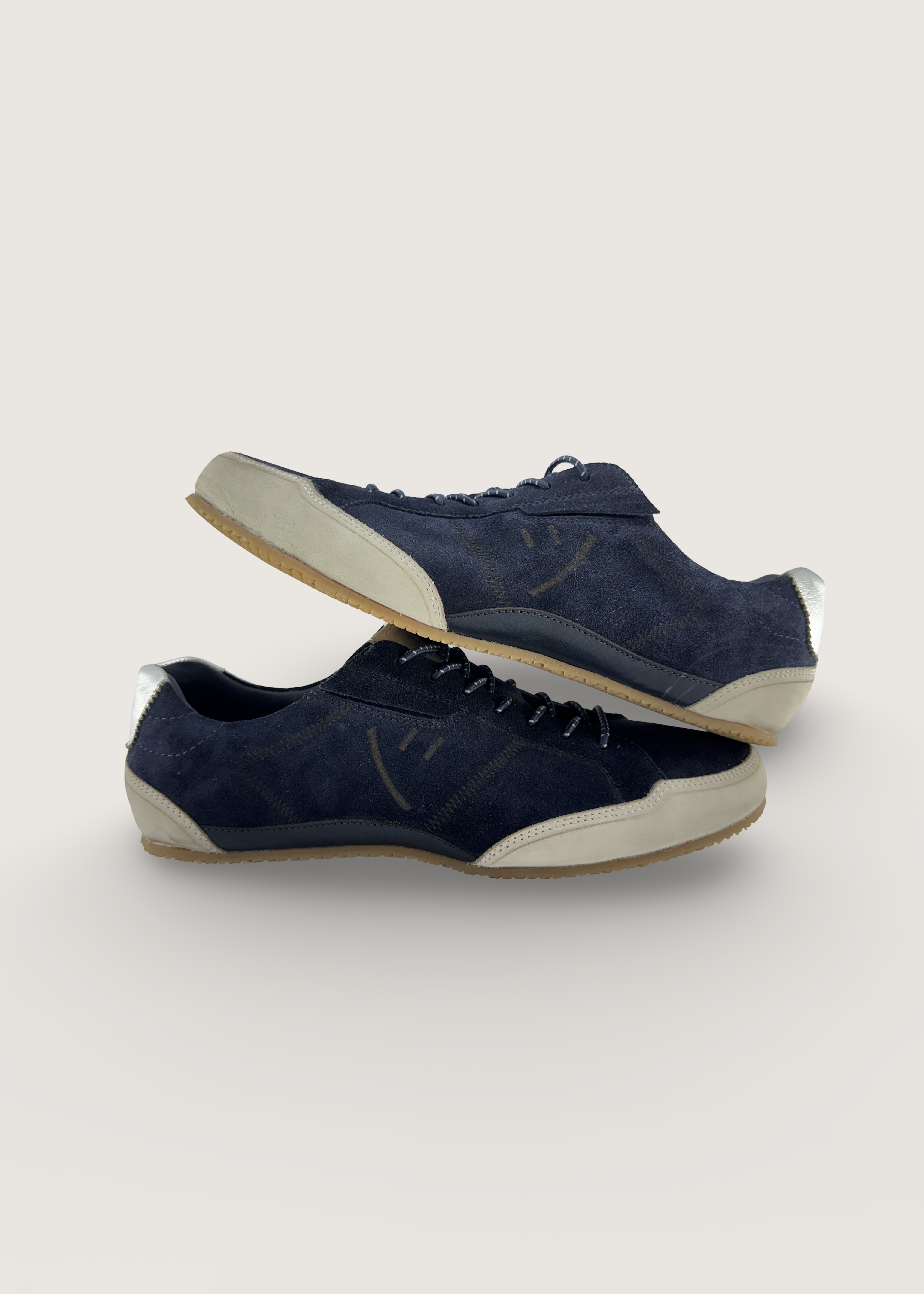 雪  Men's YUKI in deep blue leather suede and rubber sole - Image 4