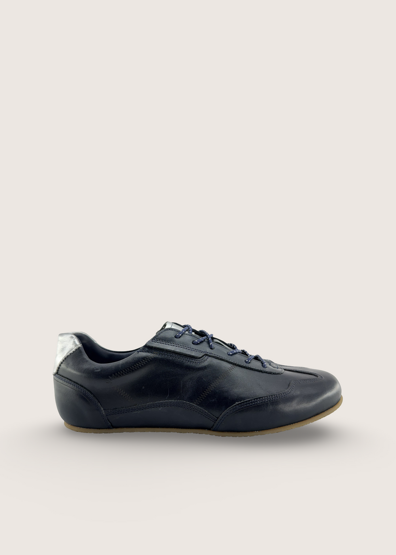 水 Men's MIZU in deep blue argentinian lapacho leather and rubber sole