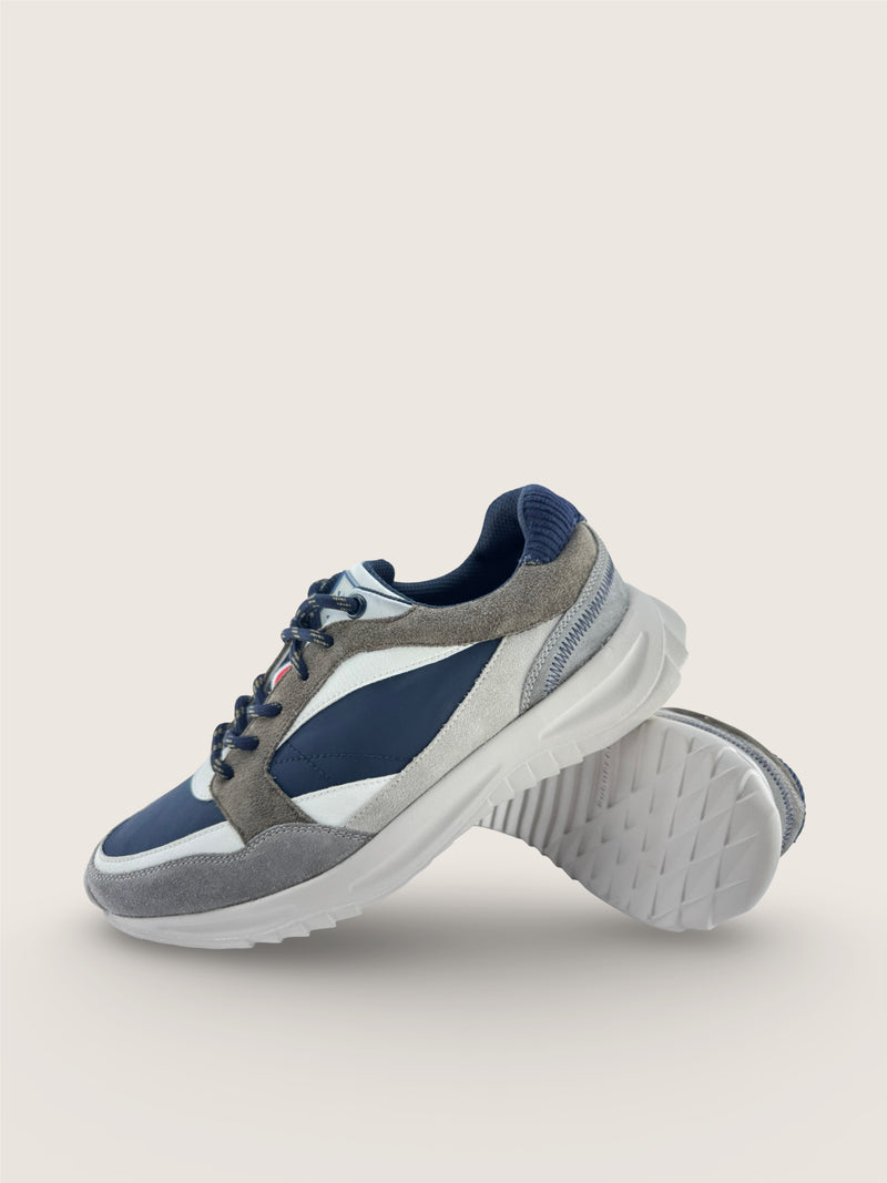 海 Men's KAI in dark grey and pumice leather suede with navy blue nylon parachute taffeta
