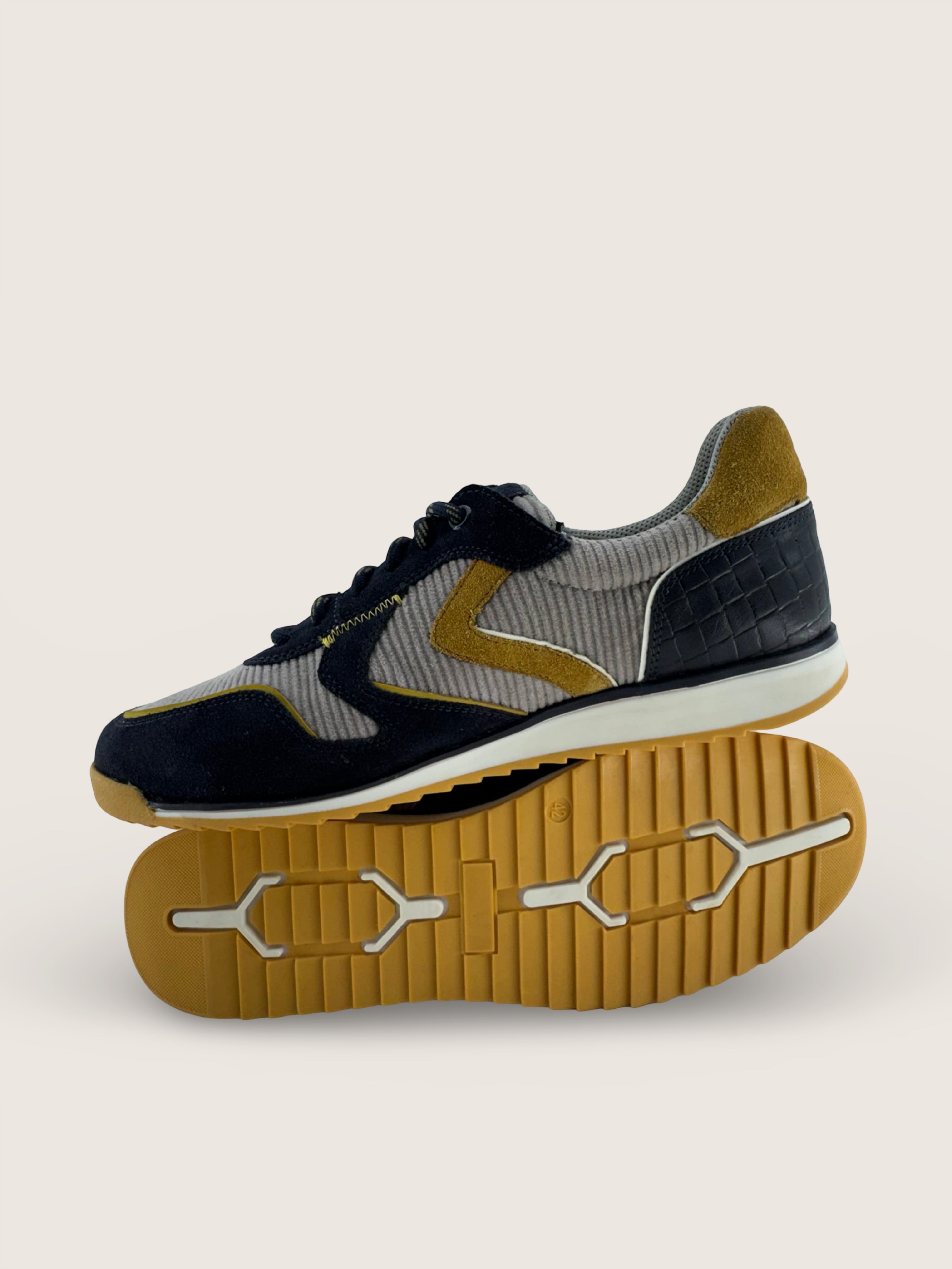 大阪 Men's Osaka in deep navy blue leather suede with light grey cotton corduroy - Image 5