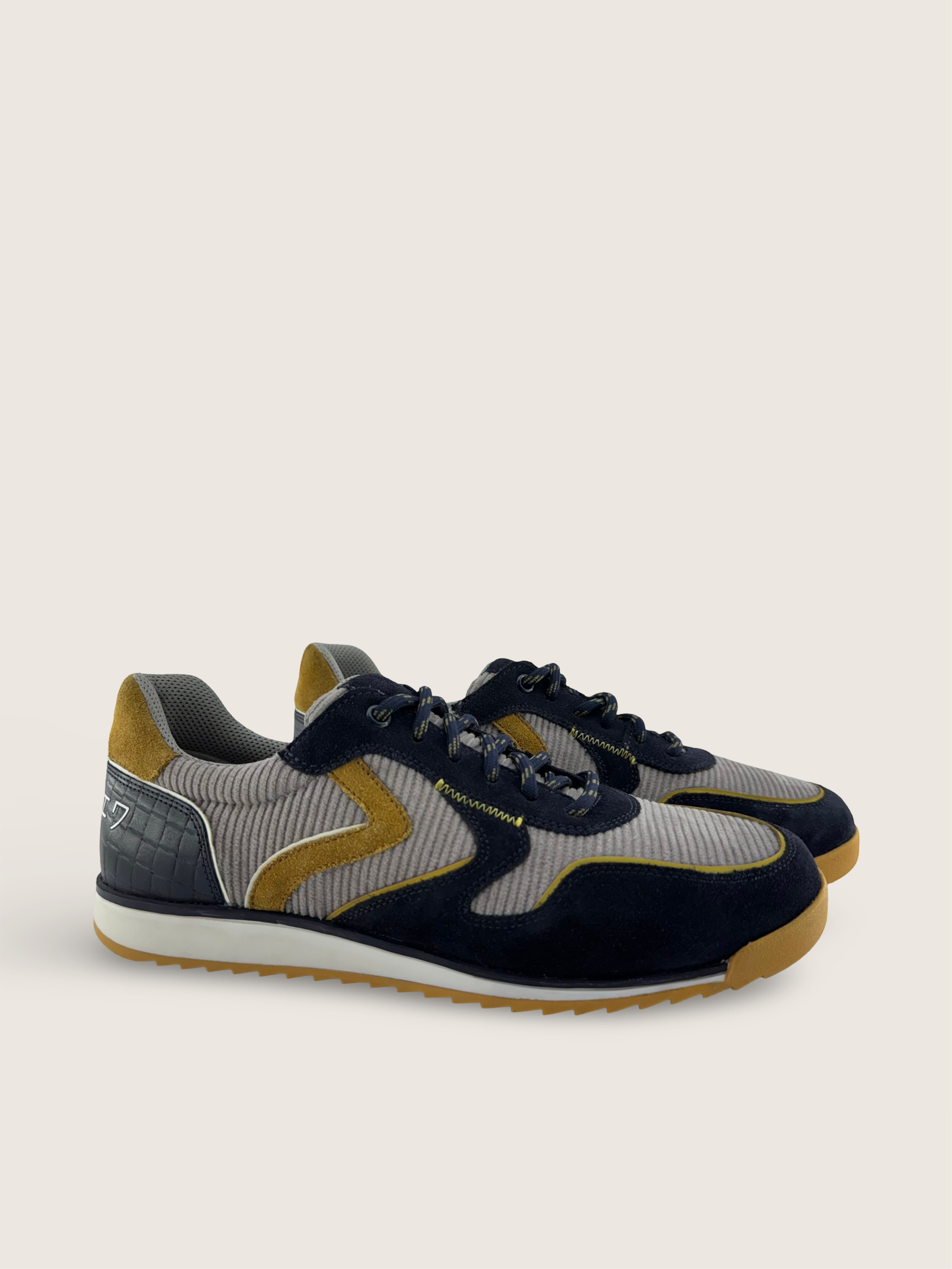 大阪 Men's Osaka in deep navy blue leather suede with light grey cotton corduroy - Image 3