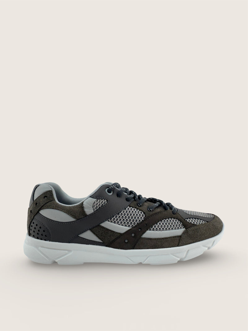 富士 Men's FUJI in charcoal grey leather nubuck with silver grey technical mesh panels