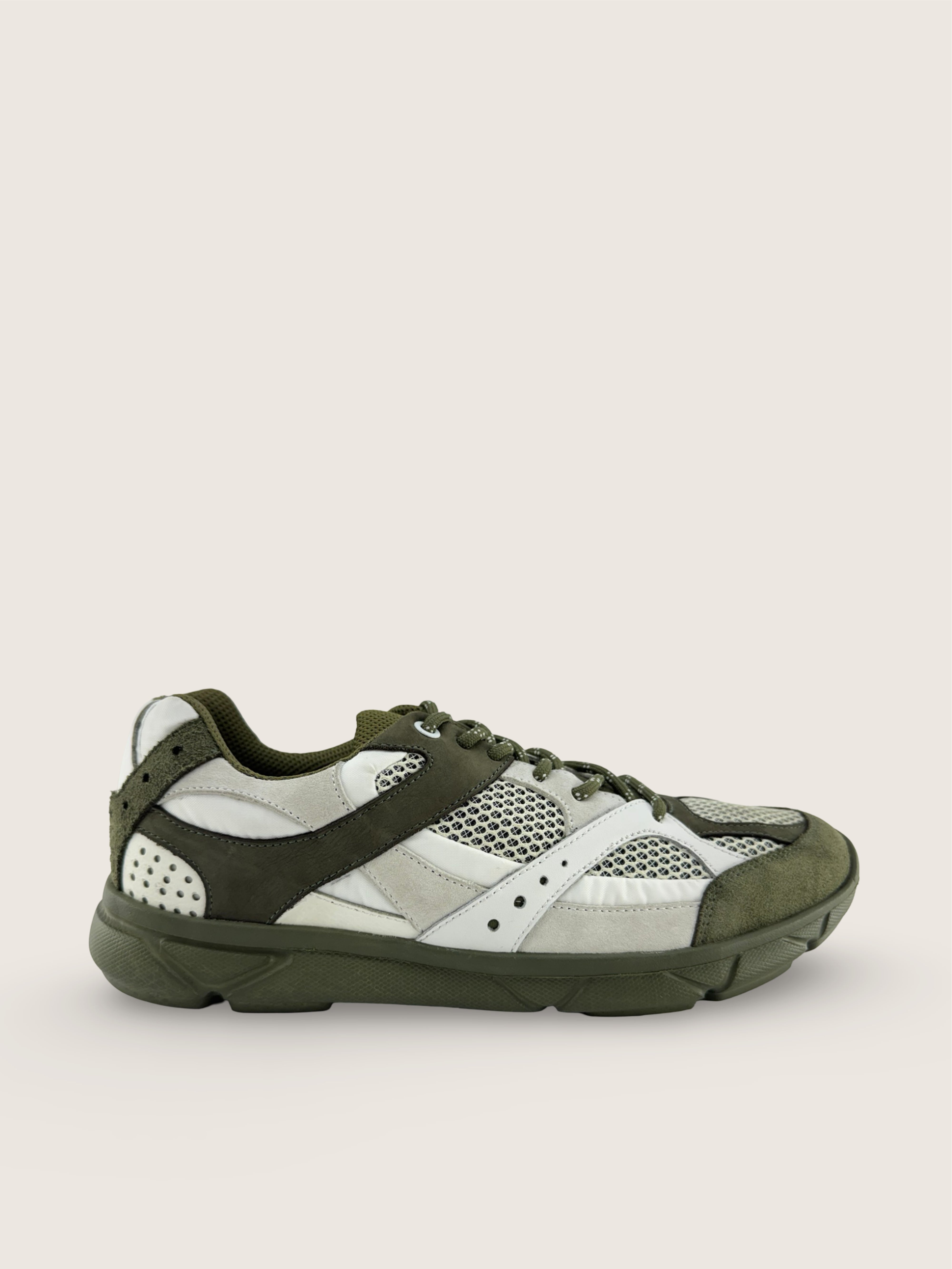 富士 Men's FUJI in olive leather nubuck with silver white technical mesh panels